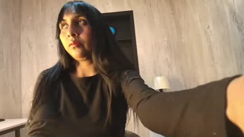 meliz_queen online show from 04/23/26, 12:29