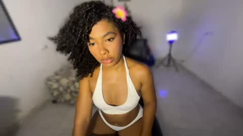 Snapshot of mell_rossi chatting on 06/14/26, 09:17 mell_rossi online show from 06/14/26, 09:17
