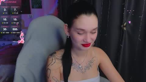 Freya  IM NONUDE online show from 11/30/25, 10:14