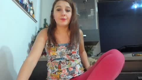 Snapshot of mellbell_ chatting on 12/15/25, 07:51 MellyMell online show from 12/15/25, 07:51