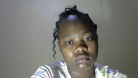 Snapshot of mellcy chatting on 01/20/25, 02:11 mell online show from 01/20/25, 02:11