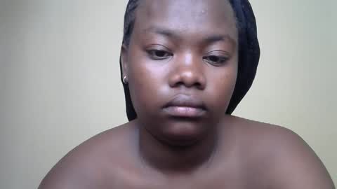 Snapshot of mellcy chatting on 02/13/25, 05:37 mell online show from 02/13/25, 05:37