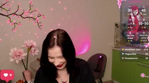 mellhyees online show from 11/14/25, 04:17