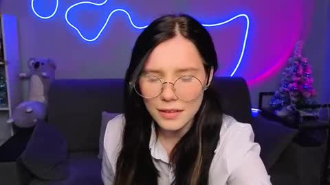 mellhyees online show from 01/14/26, 05:40