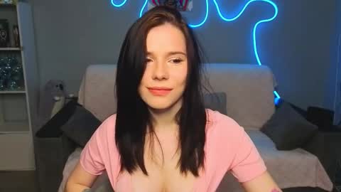 mellhyees online show from 03/11/26, 05:19