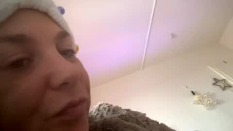 Melli online show from 01/11/25, 01:01