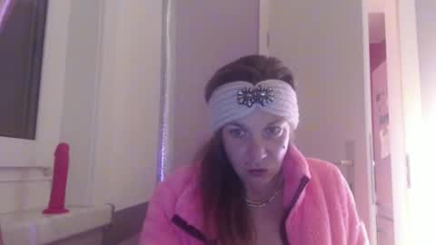 Melli online show from 11/30/25, 09:08