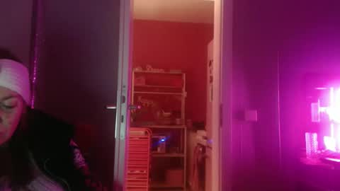 Snapshot of melli23 chatting on 02/03/26, 02:53 Melli online show from 02/03/26, 02:53
