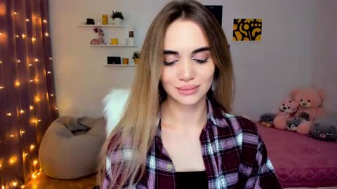 Tessa online show from 12/06/24, 10:52