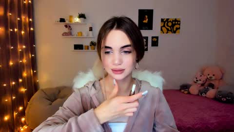 Tessa online show from 12/11/24, 12:33