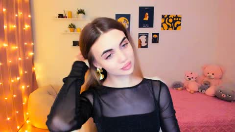 Tessa online show from 01/31/25, 08:22