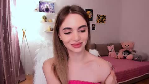 Tessa online show from 03/08/25, 09:40