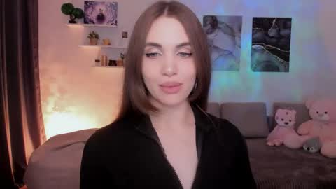 Tessa online show from 04/24/26, 09:50