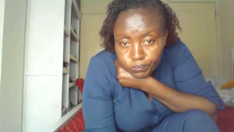 Snapshot of melline_curvy9 chatting on 05/18/26, 08:53 Liz online show from 05/18/26, 08:53