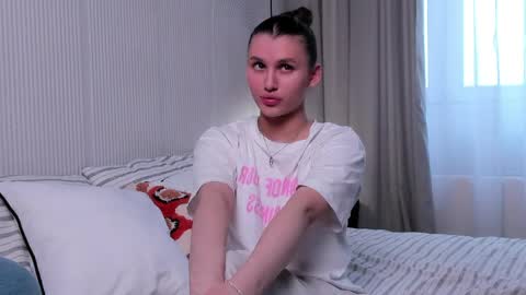 Lia online show from 04/06/26, 11:55