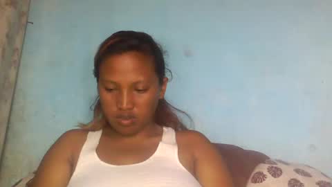 Snapshot of mellissia02 chatting on 02/14/25, 05:19 mellissa online show from 02/14/25, 05:19