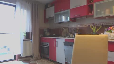 Melly online show from 03/12/25, 07:35