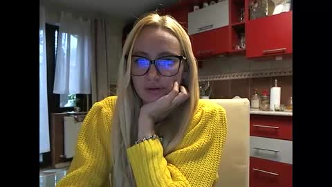 Melly online show from 11/28/25, 08:28