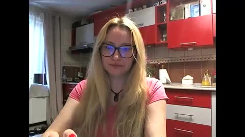 Melly online show from 04/28/26, 06:51