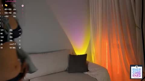 Mel online show from 10/24/25, 04:14