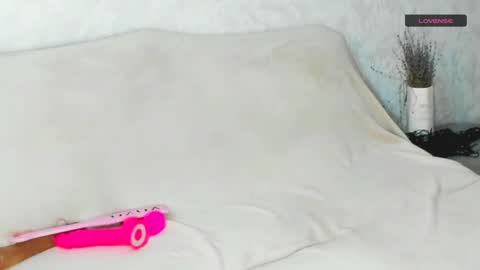 MelMooon online show from 12/15/24, 01:43