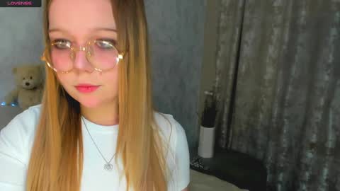 MelMooon online show from 01/14/25, 05:23