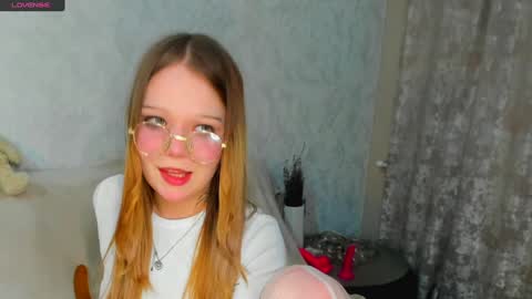 MelMooon online show from 02/03/25, 05:03