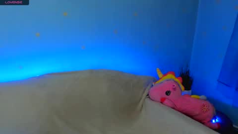 MelMooon online show from 02/13/25, 08:24