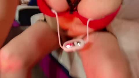 Snapshot of melo_deborah chatting on 10/28/25, 07:38 Debora online show from 10/28/25, 07:38