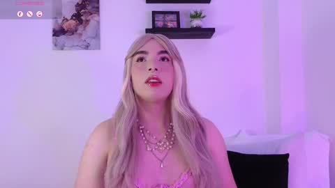 Snapshot of meloddysky chatting on 02/03/25, 12:25 Meloddy online show from 02/03/25, 12:25