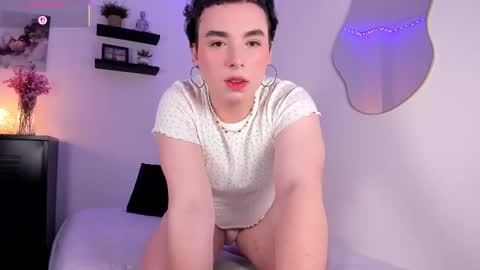 Snapshot of meloddysky chatting on 03/10/25, 01:21 Meloddy online show from 03/10/25, 01:21