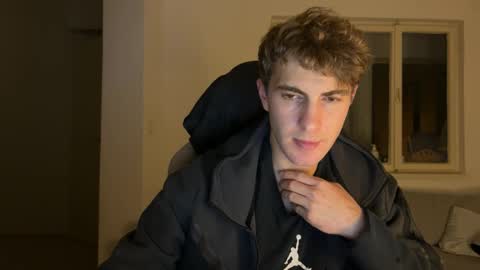 Snapshot of melodicass chatting on 10/31/25, 10:11 Melodicass online show from 10/31/25, 10:11