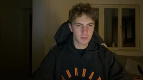 Snapshot of melodicass chatting on 11/01/25, 08:00 Melodicass online show from 11/01/25, 08:00