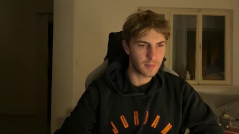 Snapshot of melodicass chatting on 11/09/25, 10:52 Melodicass online show from 11/09/25, 10:52