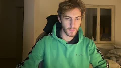 Snapshot of melodicass chatting on 11/23/25, 12:32 Melodicass online show from 11/23/25, 12:32