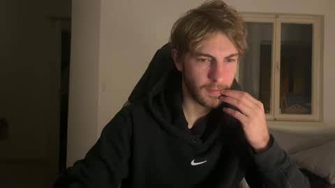 Snapshot of melodicass chatting on 11/27/25, 11:51 Melodicass online show from 11/27/25, 11:51