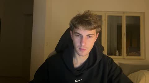 Snapshot of melodicass chatting on 12/05/25, 12:08 Melodicass online show from 12/05/25, 12:08