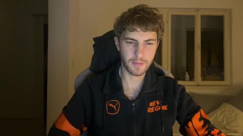 Snapshot of melodicass chatting on 12/18/25, 10:38 Melodicass online show from 12/18/25, 10:38