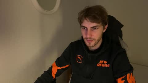 Snapshot of melodicass chatting on 01/15/26, 12:04 Melodicass online show from 01/15/26, 12:04