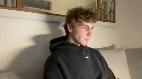 Snapshot of melodicass chatting on 02/03/26, 02:53 Melodicass online show from 02/03/26, 02:53