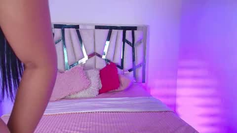    online show from 11/03/25, 11:15