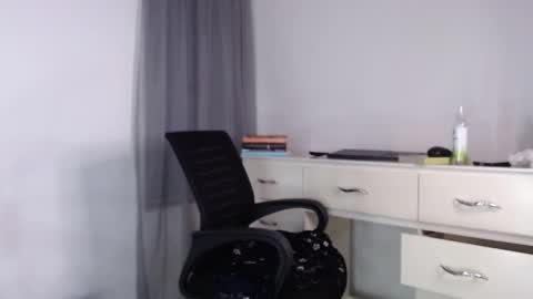 Snapshot of melody_bleir chatting on 11/26/25, 11:50 Melody online show from 11/26/25, 11:50