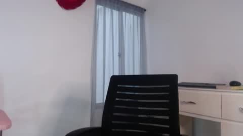 Snapshot of melody_bleir chatting on 12/03/25, 09:24 Melody online show from 12/03/25, 09:24