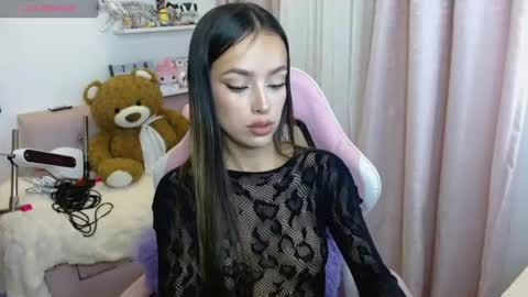 Snapshot of melody_brawns chatting on 06/09/26, 04:13 Tatiana online show from 06/09/26, 04:13