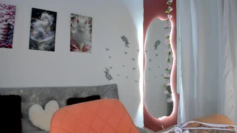 melody_cute10 online show from 09/12/25, 03:45