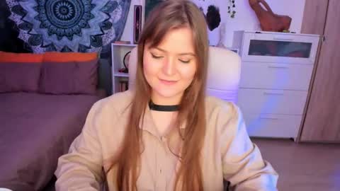 Snapshot of melody_hanna chatting on 12/16/24, 04:38 Melody Hanna online show from 12/16/24, 04:38