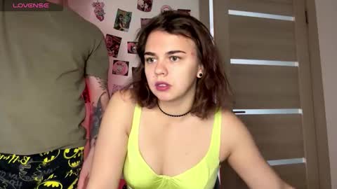 melody_song online show from 10/28/25, 06:06