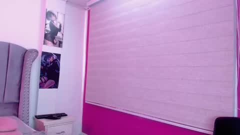 Snapshot of melody_toy chatting on 09/23/25, 08:12 melody online show from 09/23/25, 08:12