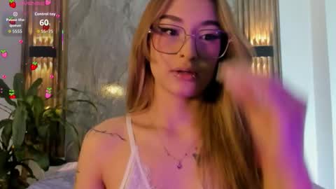 melodylanee online show from 12/23/25, 10:57