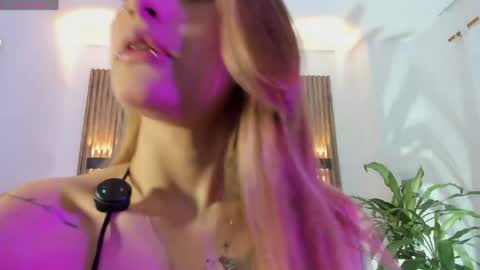 melodylanee online show from 04/22/26, 11:01